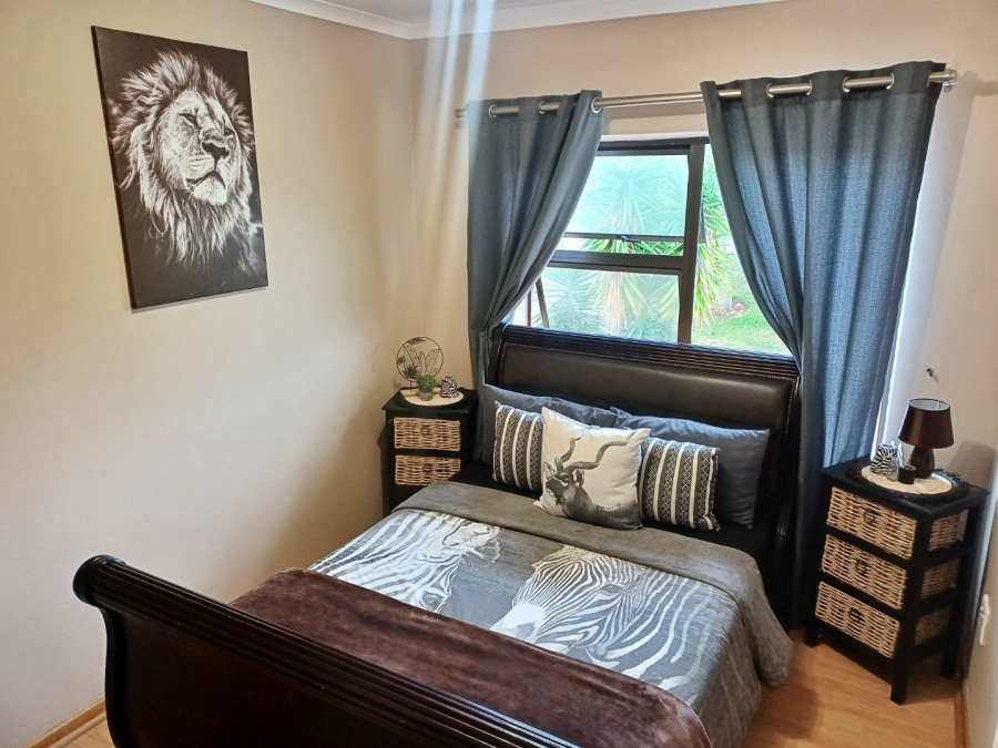 5 Bedroom Property for Sale in Reebok Western Cape